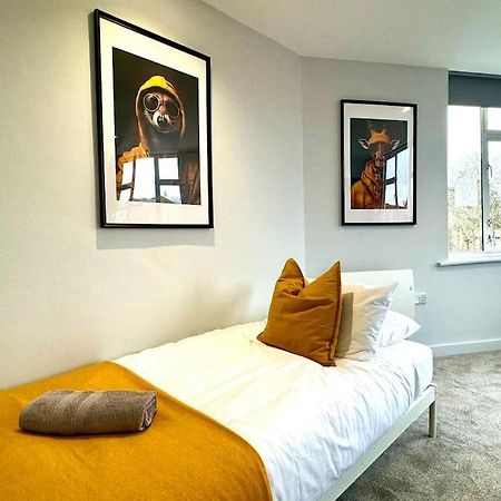 Bournemouth Getaway: 3Br Apartment Near Beach Extérieur photo