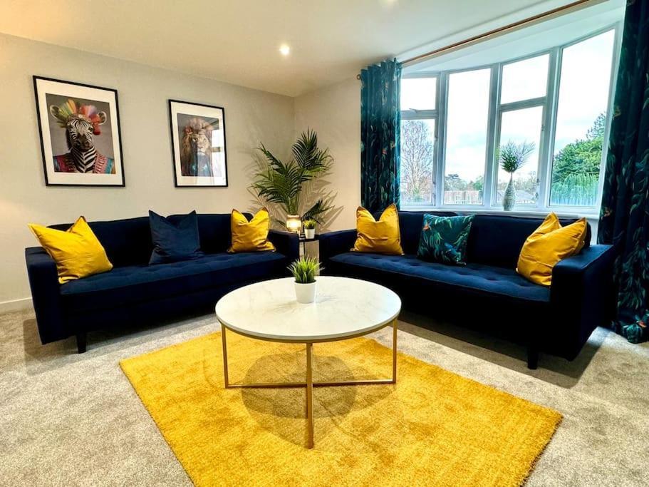 Bournemouth Getaway: 3Br Apartment Near Beach Extérieur photo