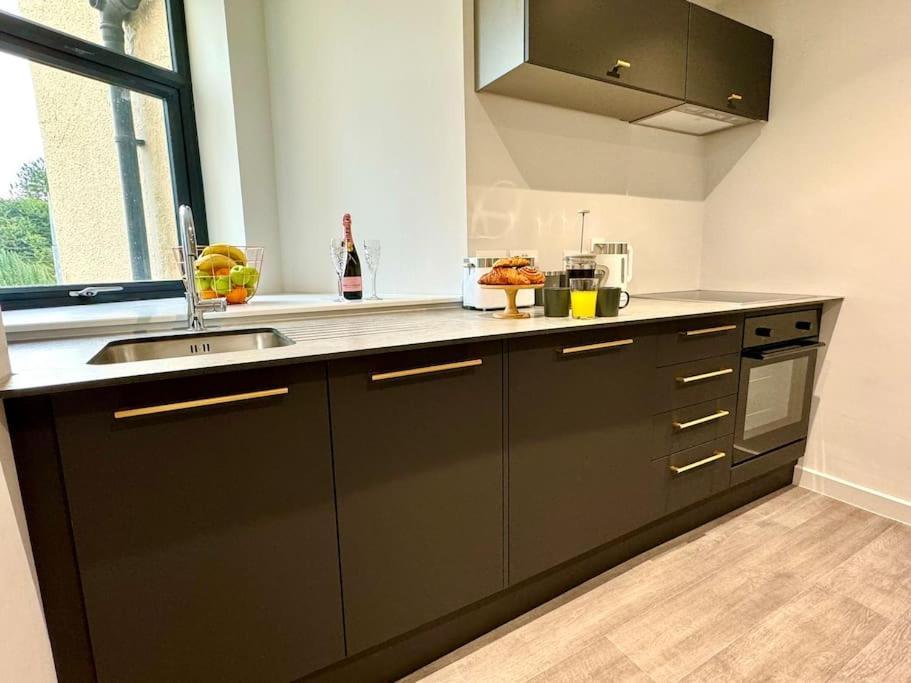 Bournemouth Getaway: 3Br Apartment Near Beach Extérieur photo