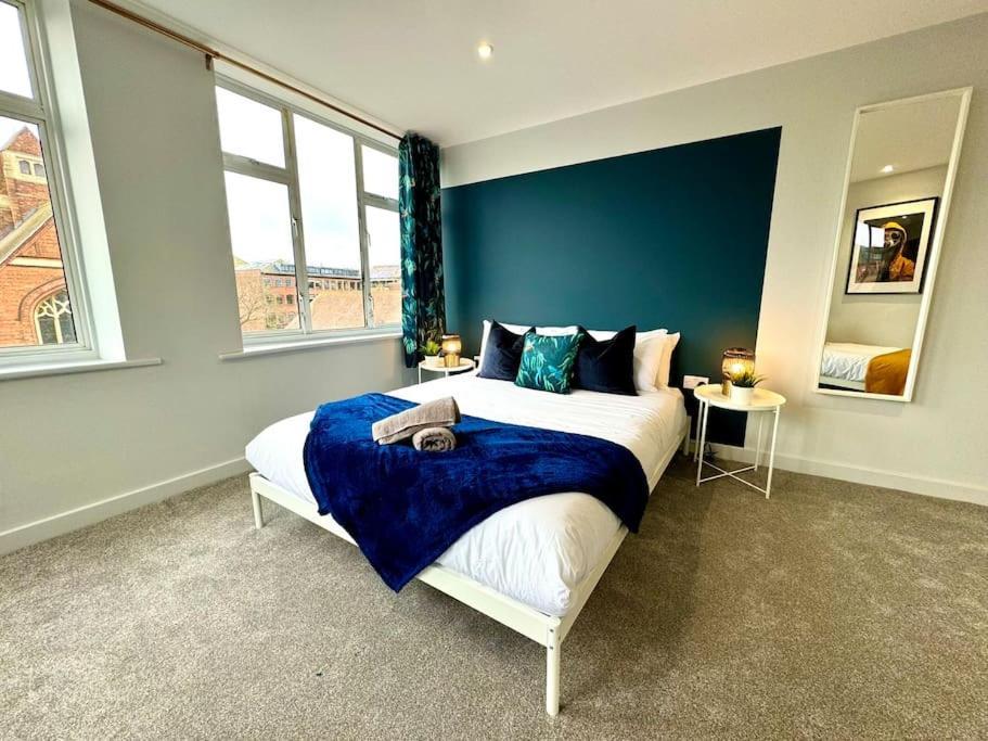 Bournemouth Getaway: 3Br Apartment Near Beach Extérieur photo
