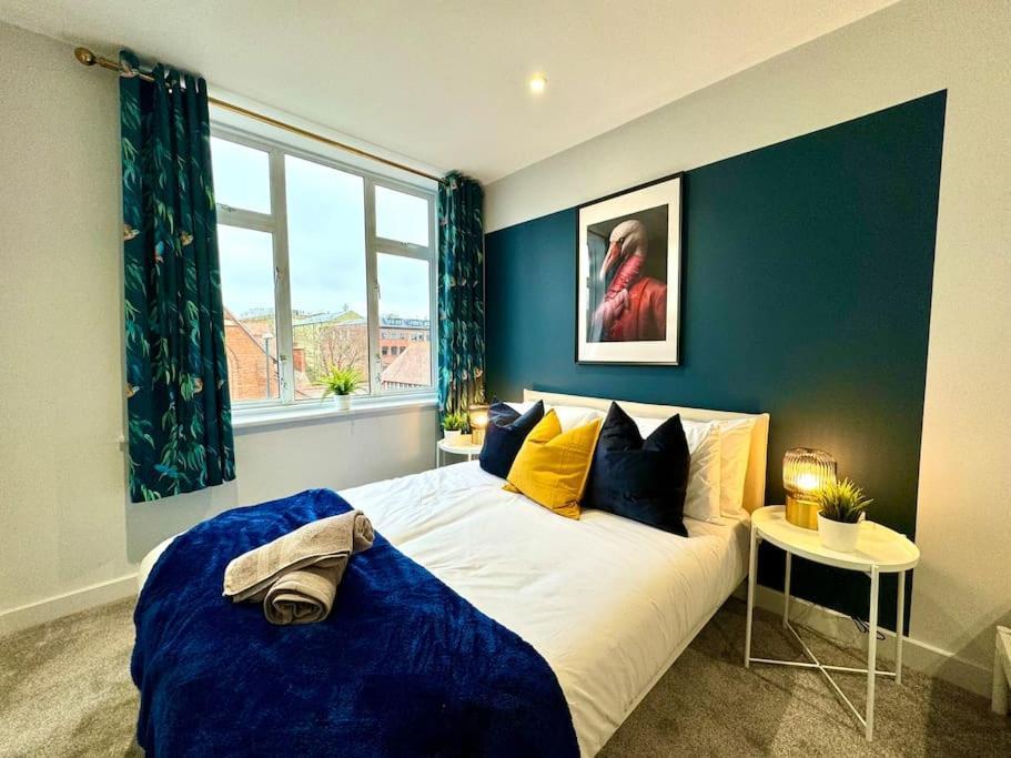 Bournemouth Getaway: 3Br Apartment Near Beach Extérieur photo